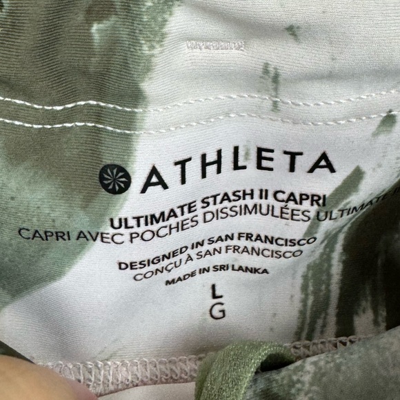 Athleta Ultimate Stash II Capri Leggings Women's Size L Painted Energy Olive - Picture 5 of 6